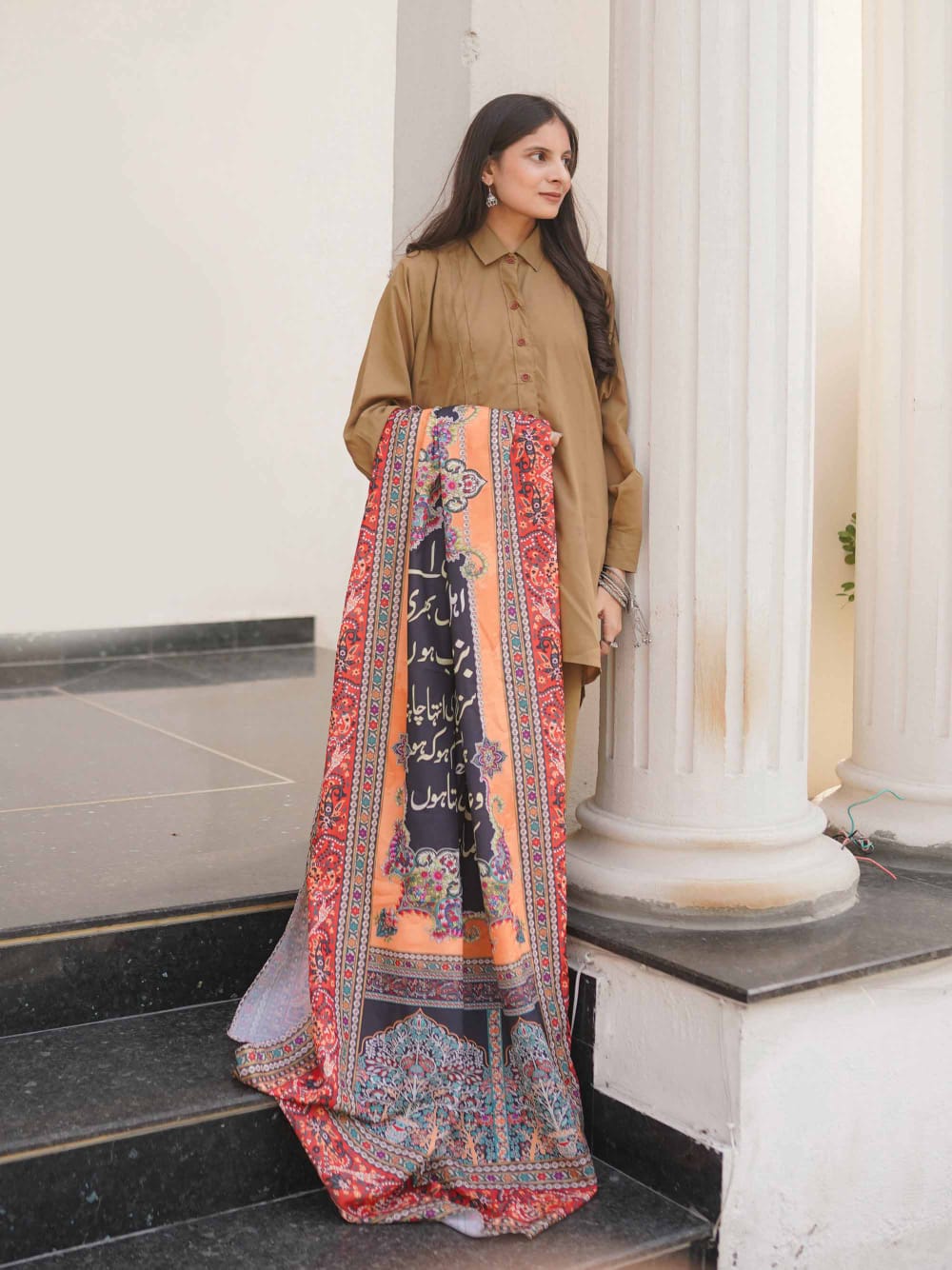Saadgi odhni (Black