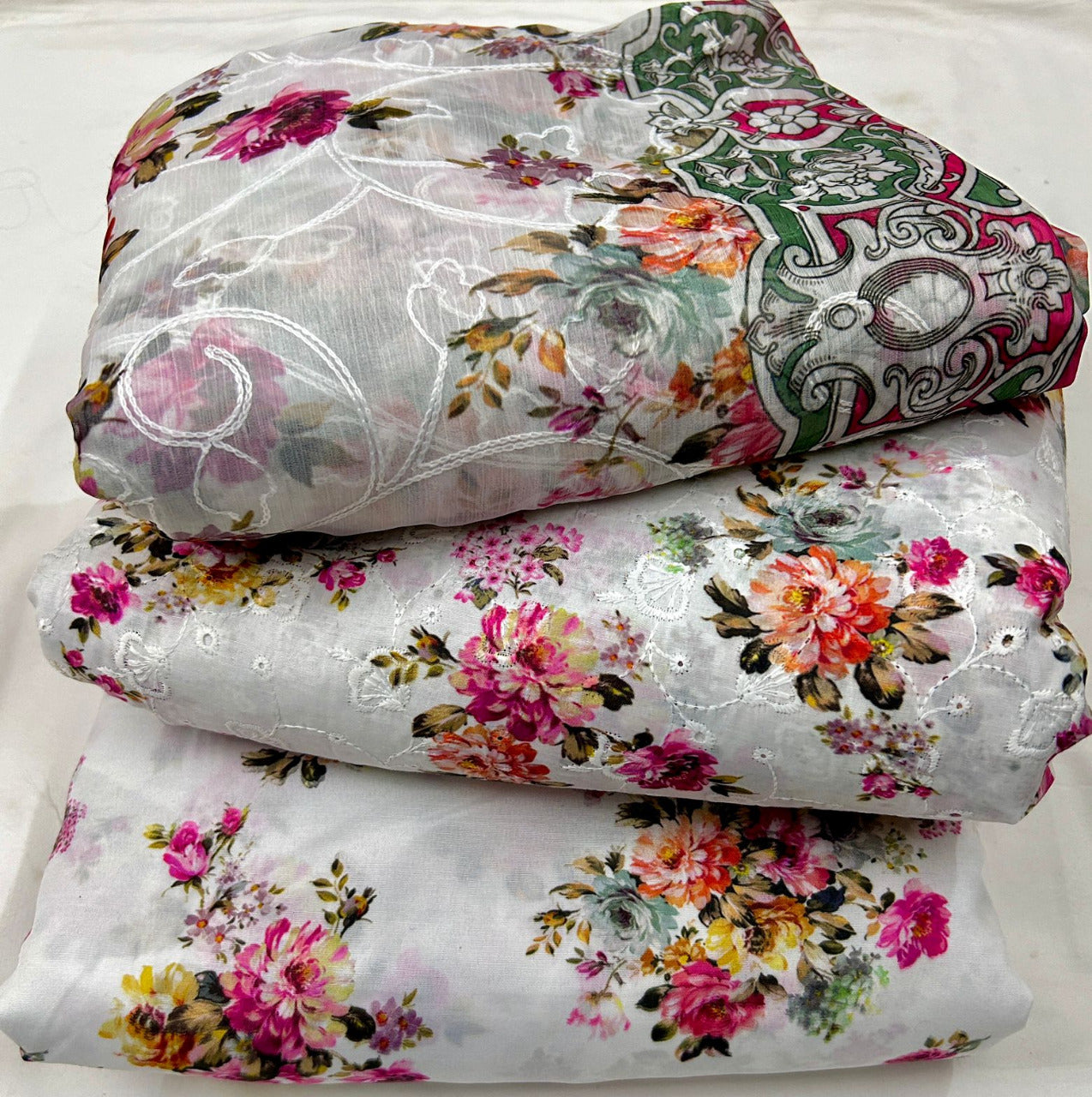 Swiss Lawn Chicken kari 3PC (White Floral)