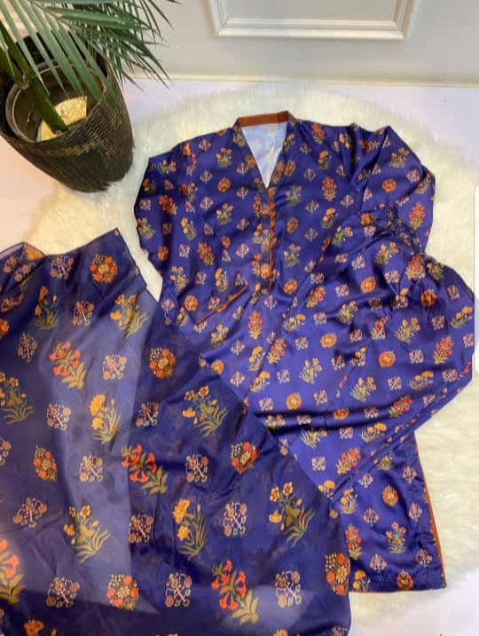Silk stitched (Manzil)