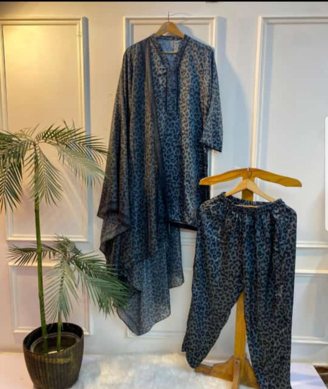 Silk stitched (Tiger)