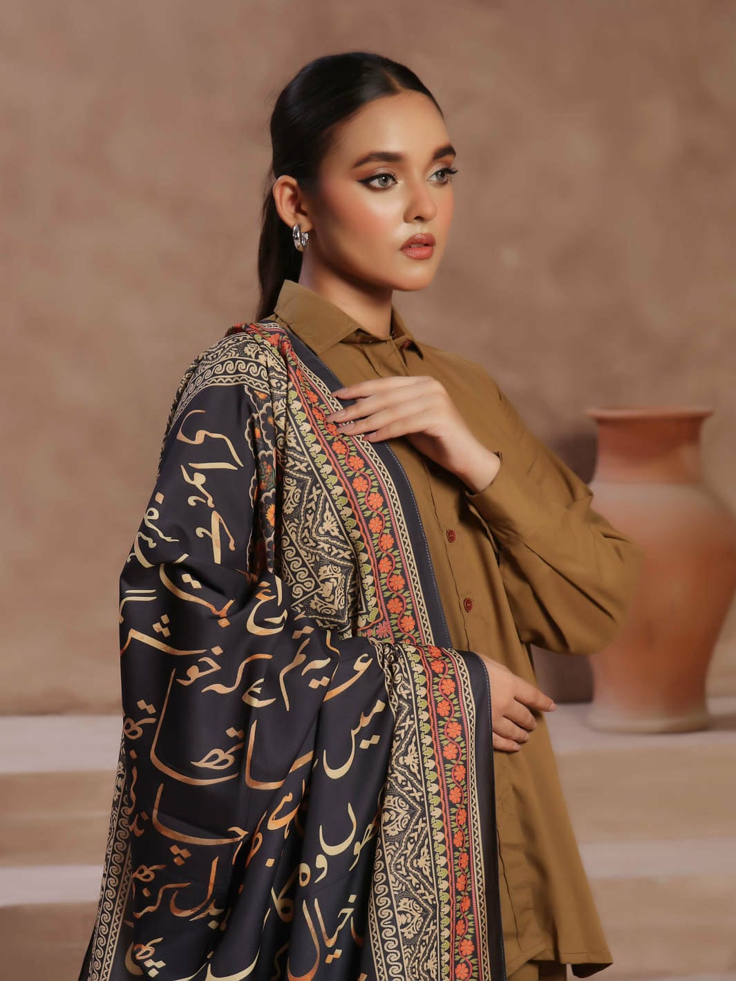 Yaqeen odhni (Black)