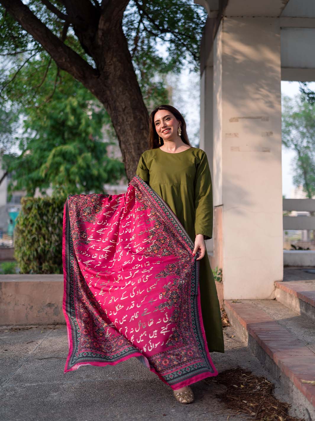 Manzil Odhni (Hot Pink)