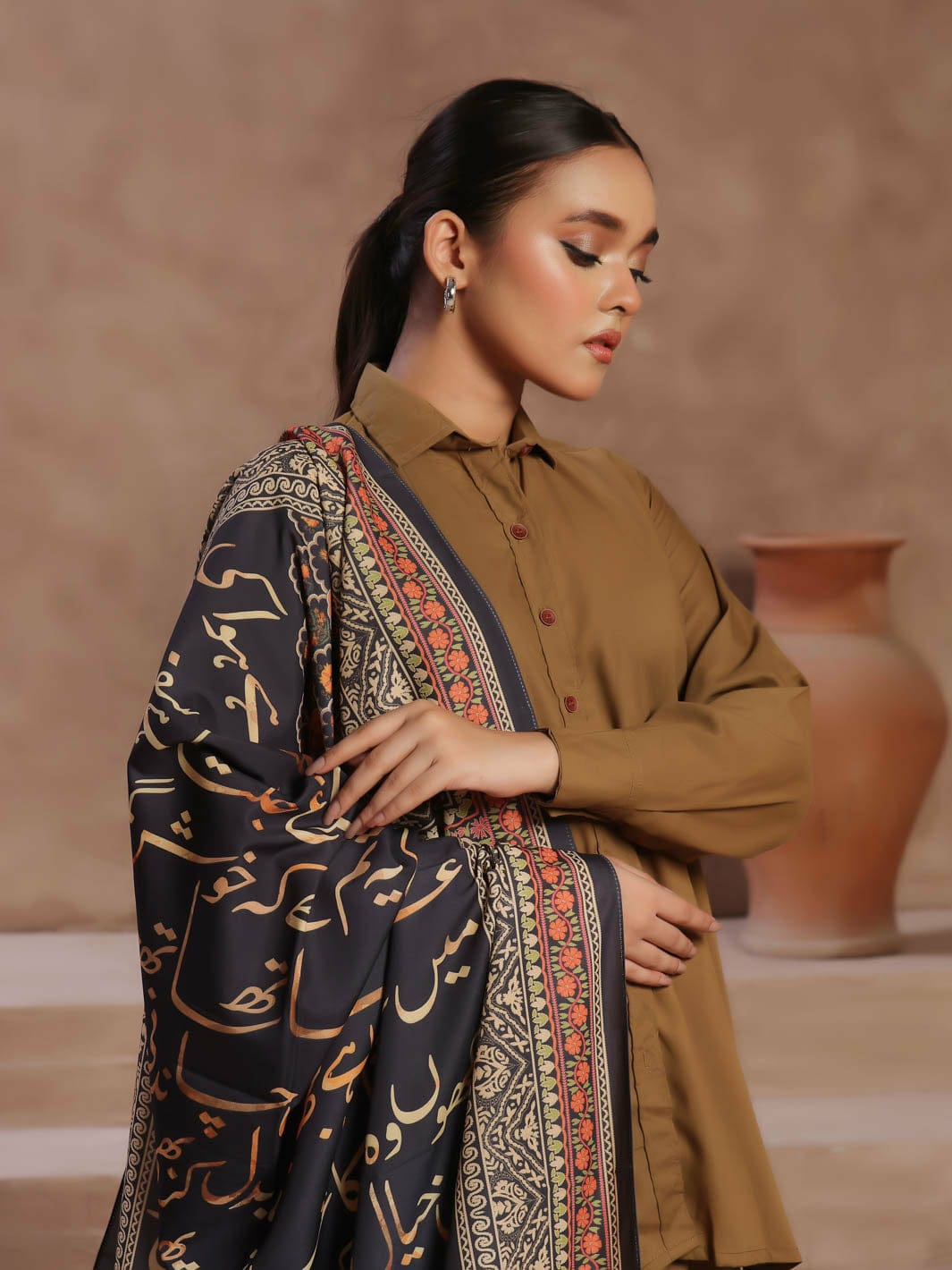Yaqeen odhni (Black)