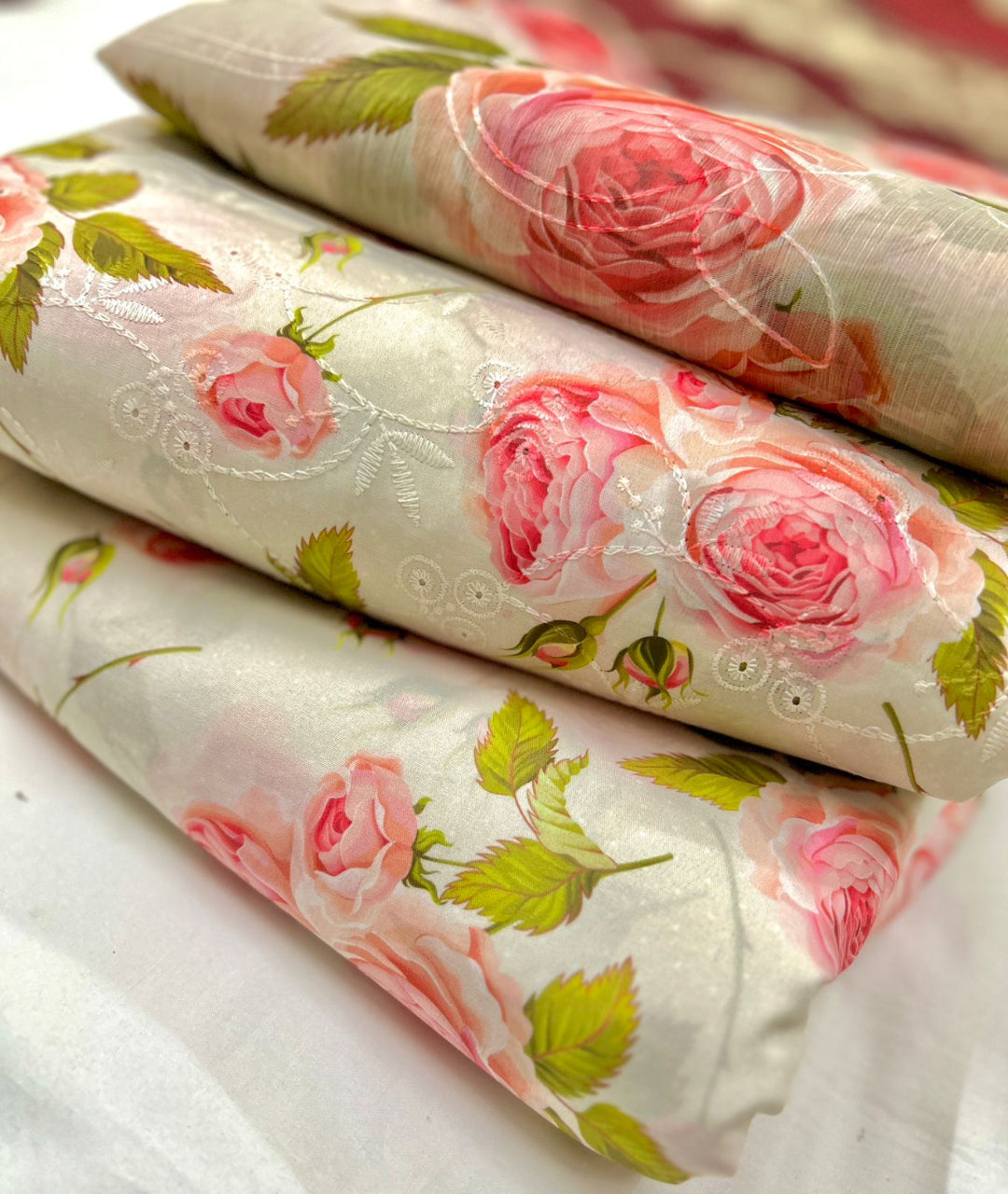 Swiss Lawn Chicken kari 3PC (white Floral)