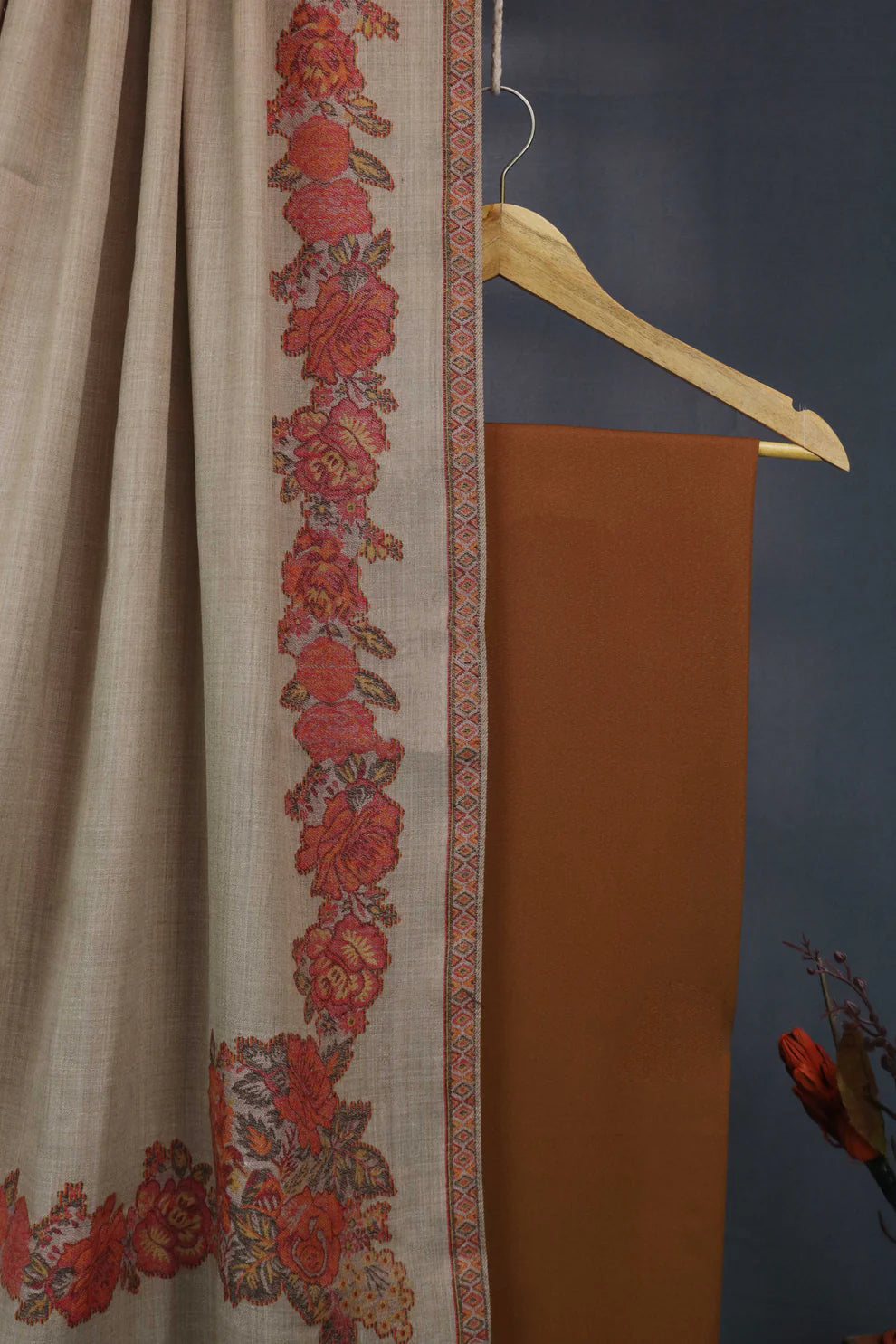 Pashmina Kaani border Shawl