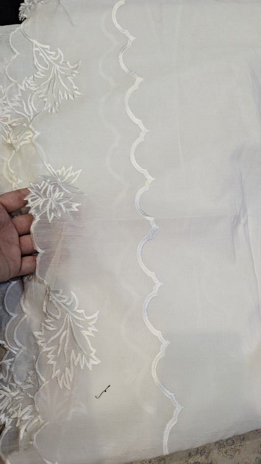 Voile lawn White On White