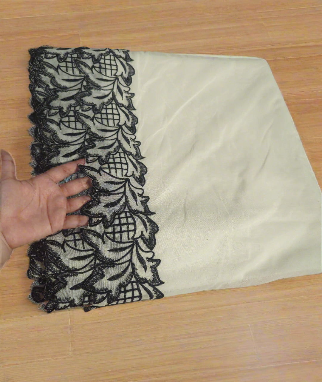 Voile Lawn White On Black