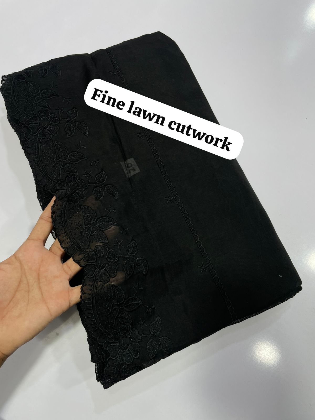 Voile Lawn Center Leaves Black On Black